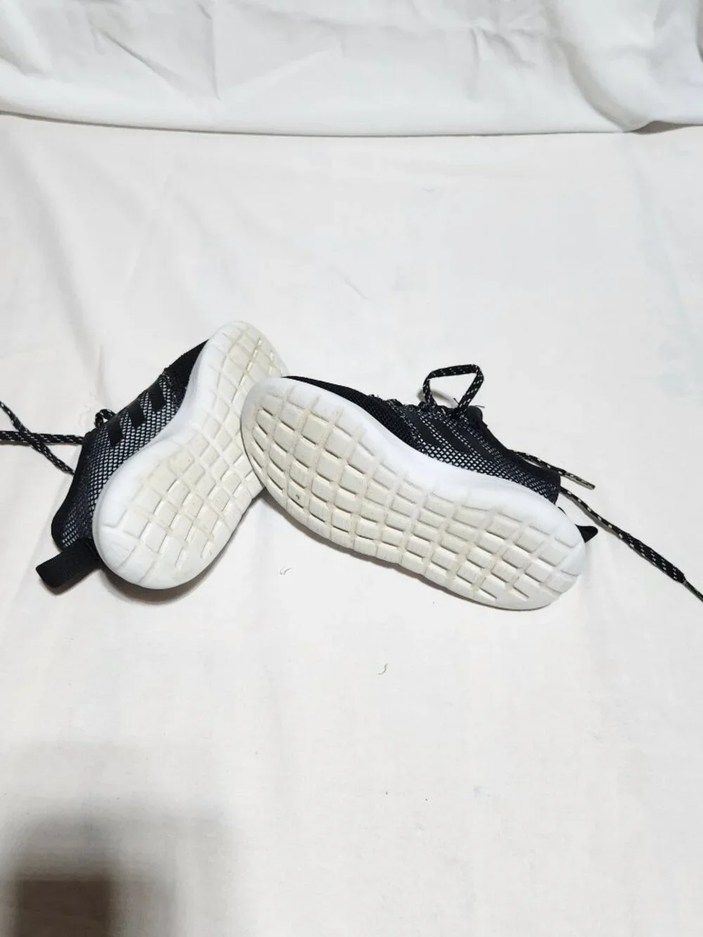 Adidas Girls’ Knit Sneakers – Size 12 Toddler | Perfect for Back‑to‑School!
